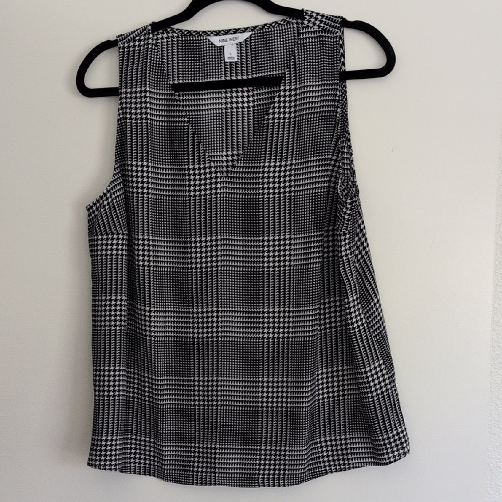 Nine West Houndstooth Black and White Sleeveless‎ Blouse, Size L